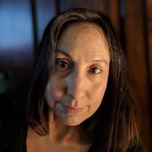 Meet your Posher, Crystal